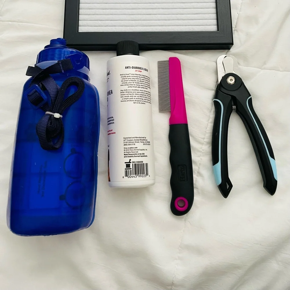New puppy dog pet kit water bottle flea comb nail clippers antidiarrhea medicine